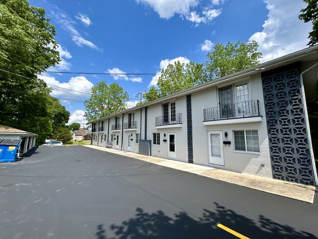 The Residences at 440 in Cuyahoga Falls, OH - Building Photo - Building Photo