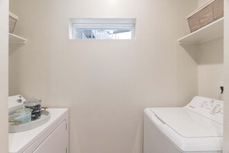 Regency Gardens in Bryan, TX - Building Photo - Building Photo