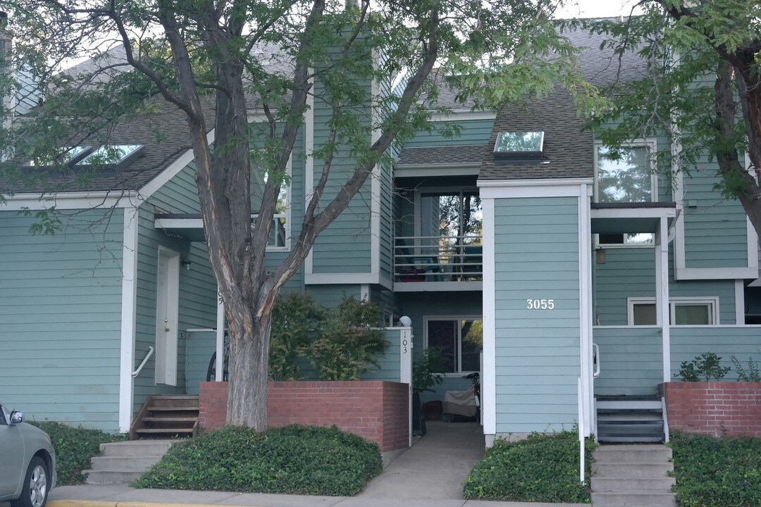 The Winds in Boulder, CO - Building Photo