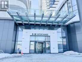 8 Interchange Wy in Vaughan, ON - Building Photo