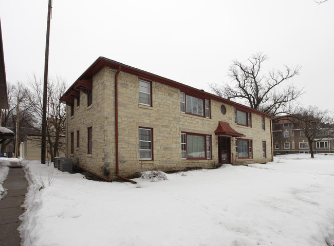 1840 B St in Lincoln, NE - Foto de edificio - Building Photo