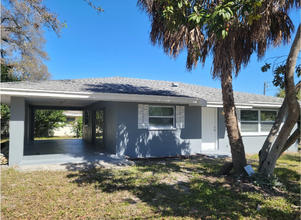 1278 Belleair Rd in Clearwater, FL - Building Photo - Building Photo