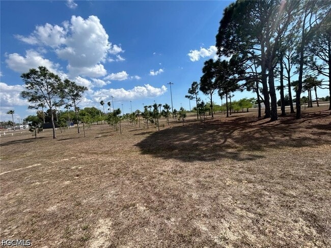 715 SW 13th Terrace in Cape Coral, FL - Building Photo - Building Photo