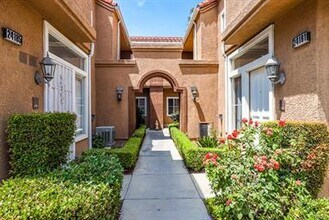 24189 Harbor Ridge Ln in Lake Forest, CA - Building Photo - Building Photo