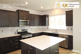 15403 201st Ave E in Bonney Lake, WA - Building Photo - Building Photo