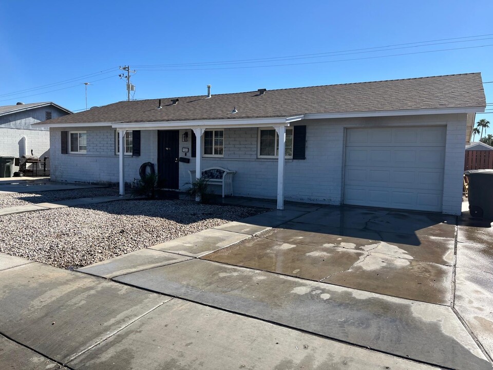 945 E 26th Pl in Yuma, AZ - Building Photo