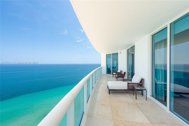 2711 S Ocean Dr in Hollywood, FL - Building Photo - Building Photo