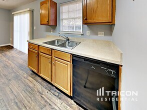 6530 Lynmont Dr in Charlotte, NC - Building Photo - Building Photo