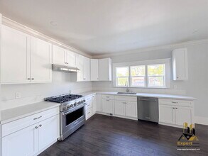 400 Pleasant St in Roseville, CA - Building Photo - Building Photo