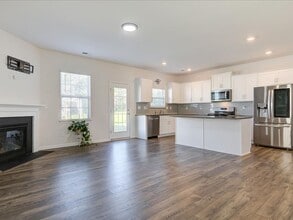 4013 Village Blvd NW in Conover, NC - Building Photo - Building Photo