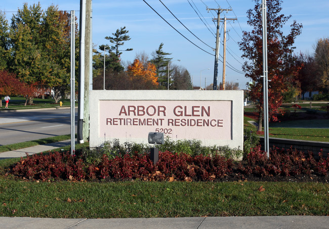 Arbor Glen in Fort Wayne, IN - Foto de edificio - Building Photo