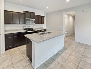 908 Whisper Spgs Ct in Fort Worth, TX - Building Photo - Building Photo