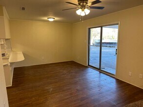 1105 Azalea Dr in Longview, TX - Building Photo - Building Photo