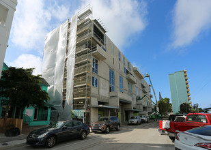 Risdon on 5th in Sarasota, FL - Building Photo - Building Photo