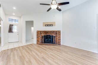 215 Meadowbrook Ln in Keller, TX - Building Photo - Building Photo