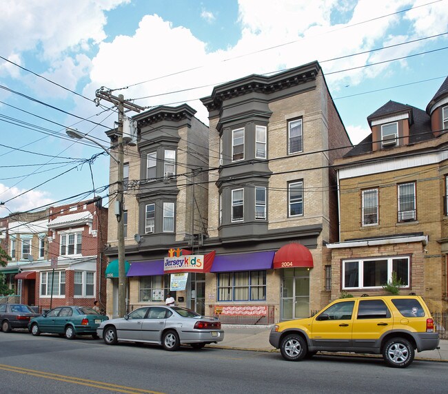 2004 New York Ave in Union City, NJ - Building Photo - Primary Photo