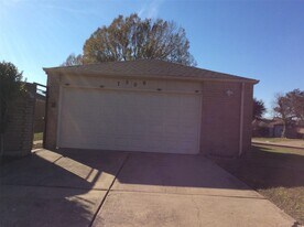 7506 Marisol Dr in Houston, TX - Building Photo