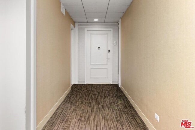 10501 Wilshire Blvd in Los Angeles, CA - Building Photo - Building Photo