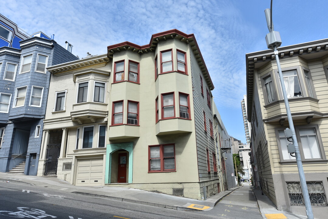 1068 Pacific Ave in San Francisco, CA - Building Photo