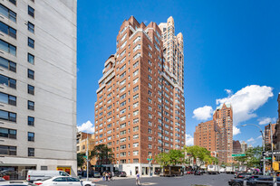 177 E 75th St in New York, NY - Building Photo