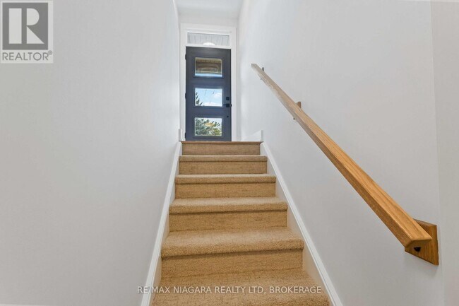 37 Buchanan Rd in St Catharines, ON - Building Photo - Building Photo