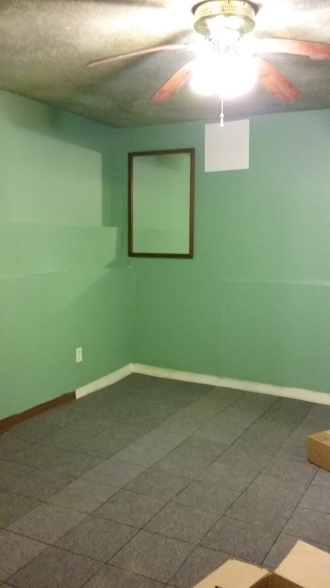 238 poplar st, Unit Rear Unit in Monroeville, PA - Building Photo - Building Photo
