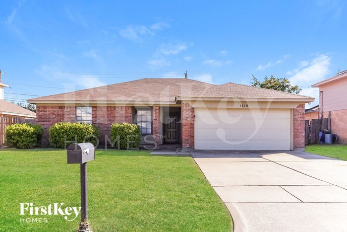 1110 Valley Branch Dr in Arlington, TX - Building Photo