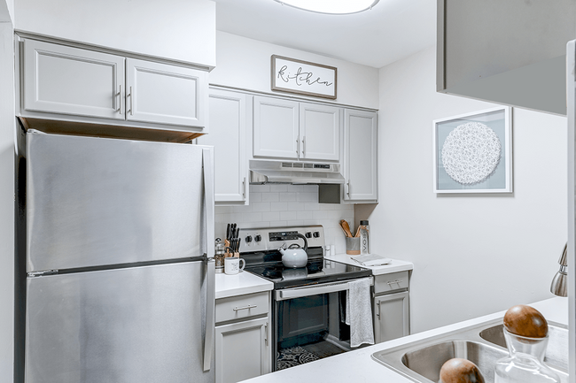 The Woods of Fairfax in Lorton, VA - Building Photo - Building Photo