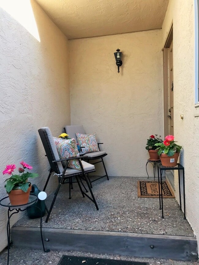 property at 16 Fairway Pl