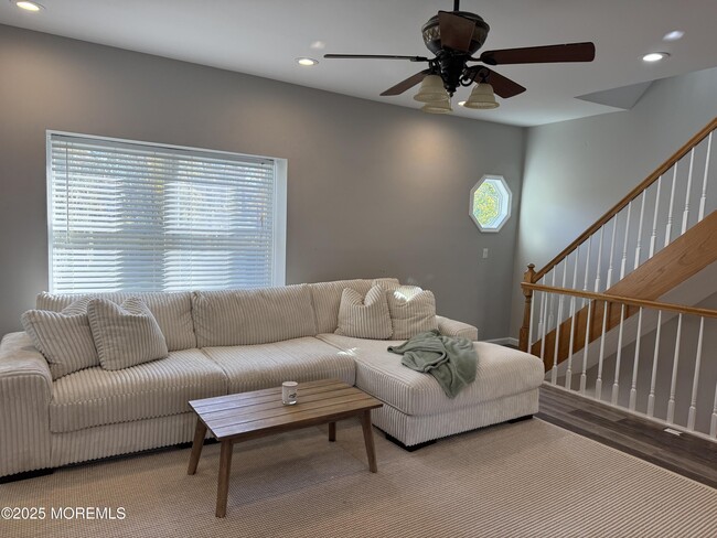 28 Melrose Dr in Toms River, NJ - Building Photo - Building Photo