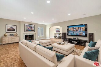 16608 Park Ln Cir in Los Angeles, CA - Building Photo - Building Photo