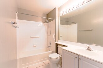 2973 Kentshire Cir in Naperville, IL - Building Photo - Building Photo