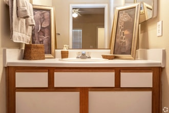 718 Sawdust Rd in Spring, TX - Building Photo - Building Photo