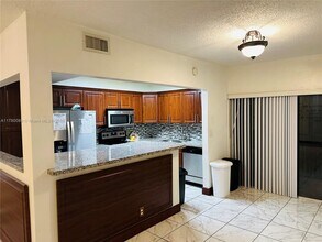 4850 SW 63rd Terrace in Davie, FL - Building Photo - Building Photo