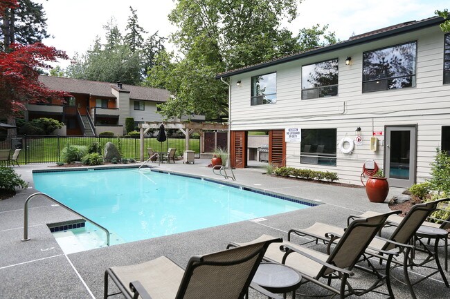Alderwood Park in Lynnwood, WA - Foto de edificio - Building Photo