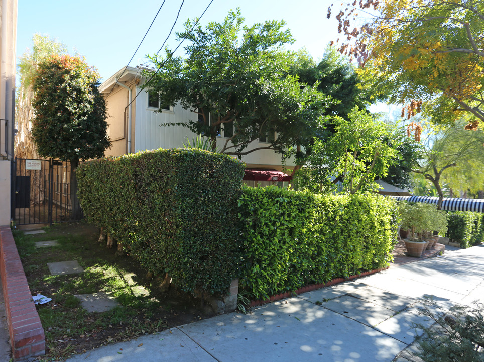 1000 Palm Ave in West Hollywood, CA - Building Photo