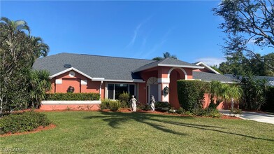 71 Heritage Way in Naples, FL - Building Photo - Building Photo