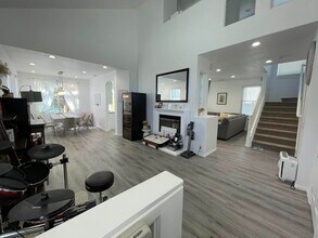 14430 Eastview Ct in San Diego, CA - Building Photo - Building Photo