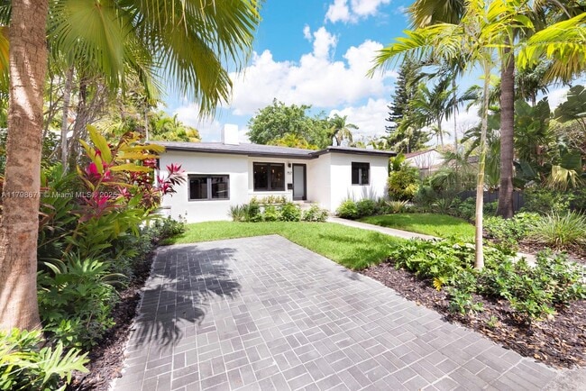 757 NE 74th St in Miami, FL - Building Photo - Building Photo