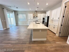3961 W Haleh Ave in Las Vegas, NV - Building Photo - Building Photo