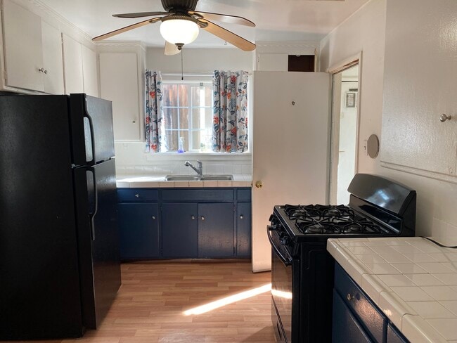 1329 Rose St, Unit B in Berkeley, CA - Building Photo - Building Photo