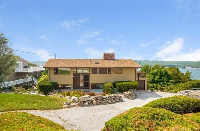 property at 117 Phoenix Dr