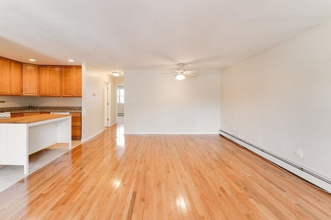 54 Chestnut St in Weehawken, NJ - Building Photo - Building Photo