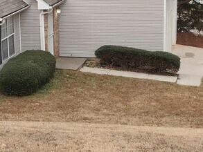 3895 English Valley Dr in Ellenwood, GA - Building Photo - Building Photo