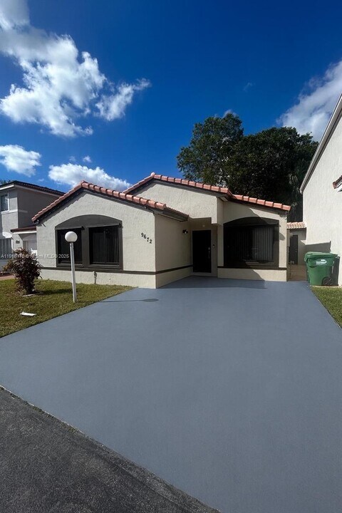 9672 SW 166th Ct in Miami, FL - Building Photo