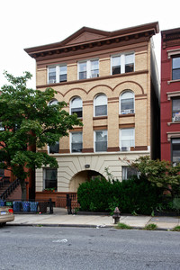 207 18th St in Brooklyn, NY - Foto de edificio - Building Photo