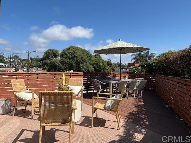 123 Jasper St in Encinitas, CA - Foto de edificio - Building Photo