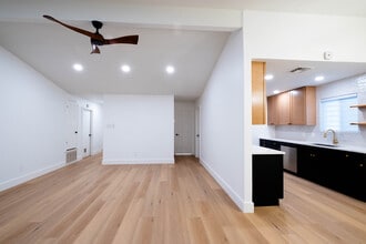 1011 Bodgers Dr in Austin, TX - Building Photo - Building Photo