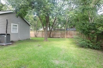 1011 Randall St in Pasadena, TX - Building Photo - Building Photo