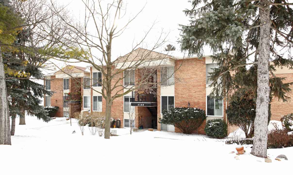 Arbor Heights in Ann Arbor, MI - Building Photo